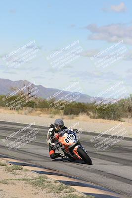 media/Nov-16-2025-Race Pace (Sun) [[8c5fa54630]]/Verified Riders/4-Turn 3 Inside (1050am)/